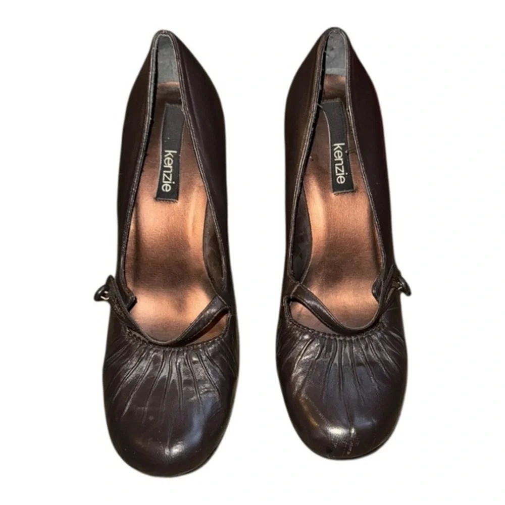 Y2K Kenzie (MUDD)‎ Posse leather kitten round closed toe pumps in brown sz 9